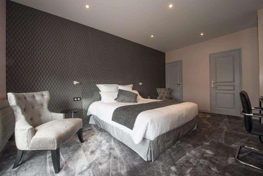 Logis Auberge Bienvenue Doué-la-Fontaine Δωμάτιο φωτογραφία