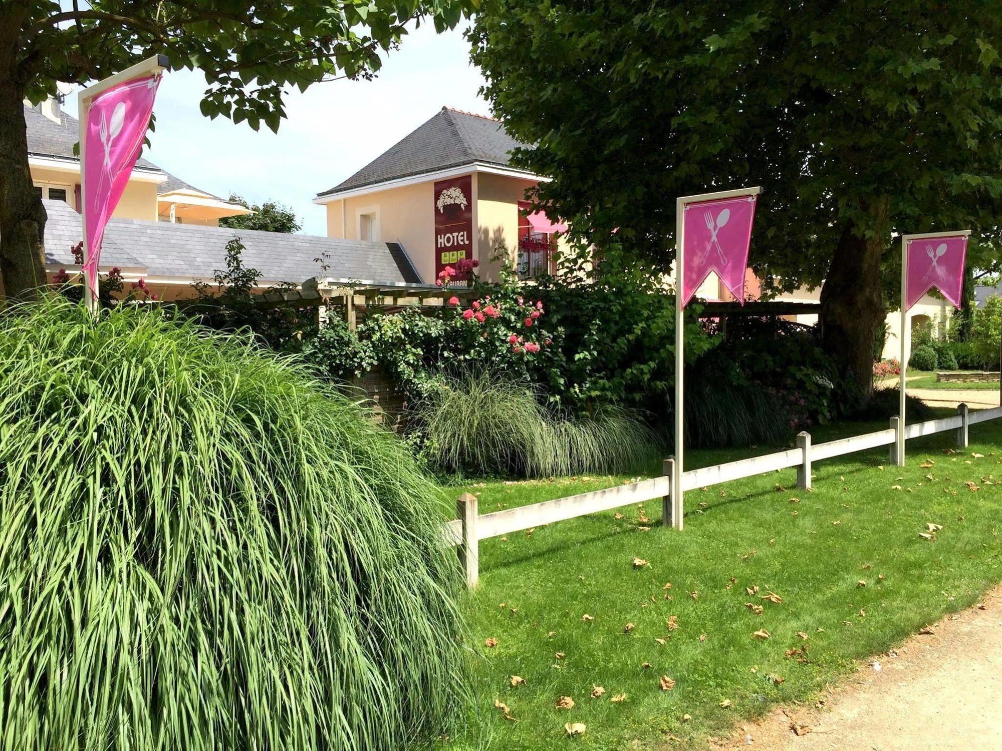 Logis Auberge Bienvenue Doué-la-Fontaine Εξωτερικό φωτογραφία