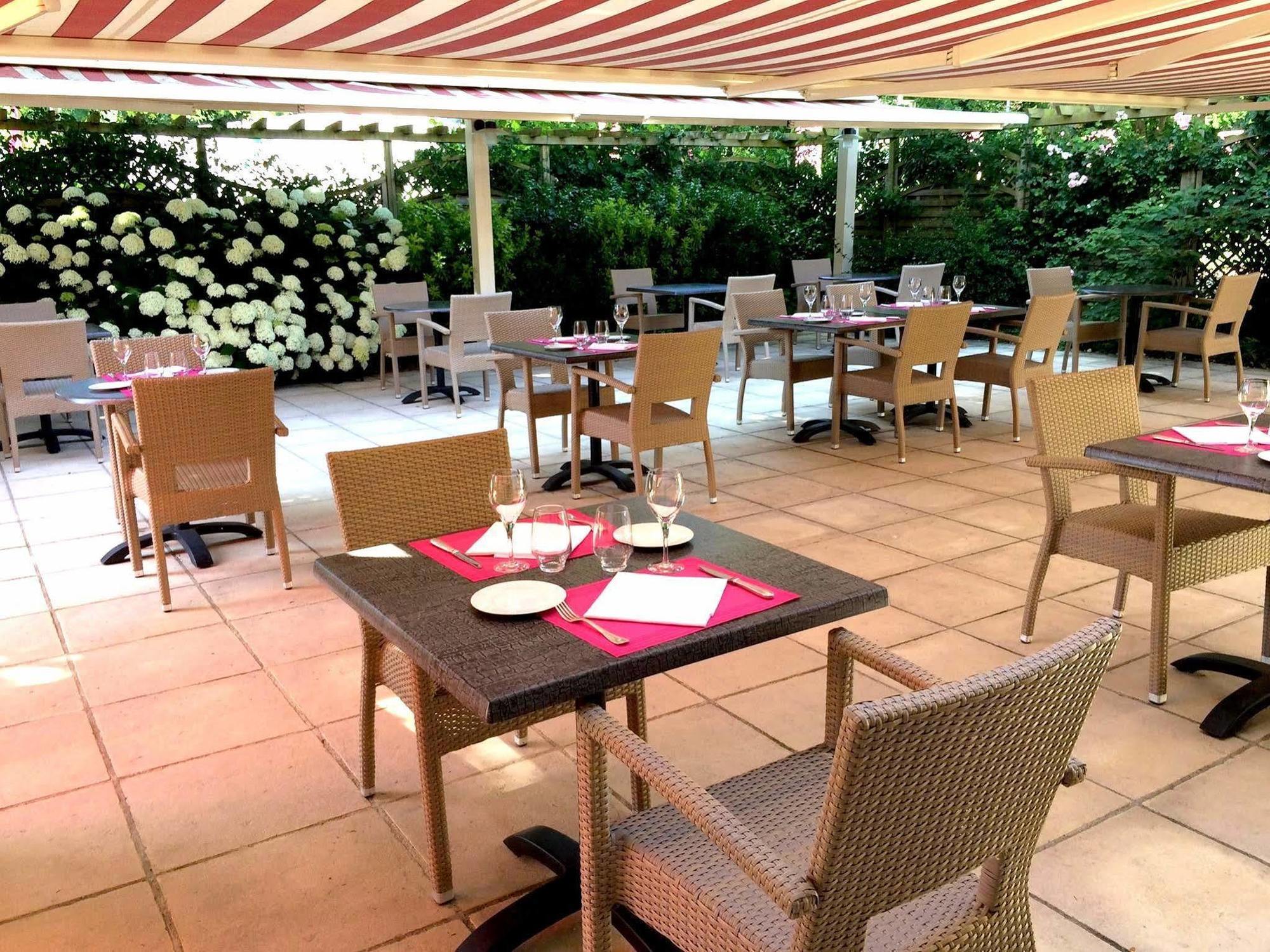 Logis Auberge Bienvenue Doué-la-Fontaine Εξωτερικό φωτογραφία