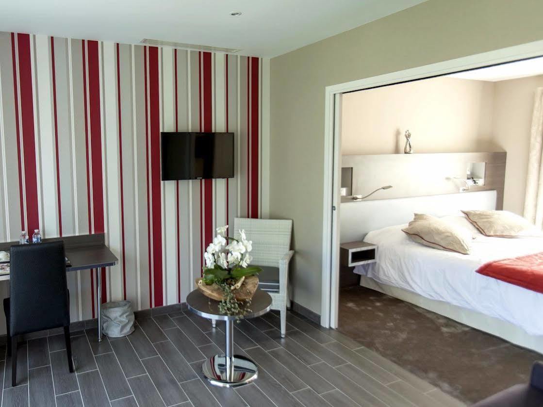 Logis Auberge Bienvenue Doué-la-Fontaine Εξωτερικό φωτογραφία