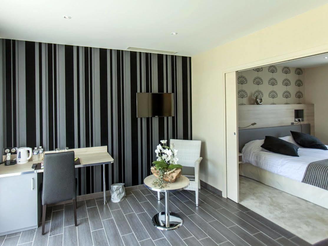 Logis Auberge Bienvenue Doué-la-Fontaine Εξωτερικό φωτογραφία